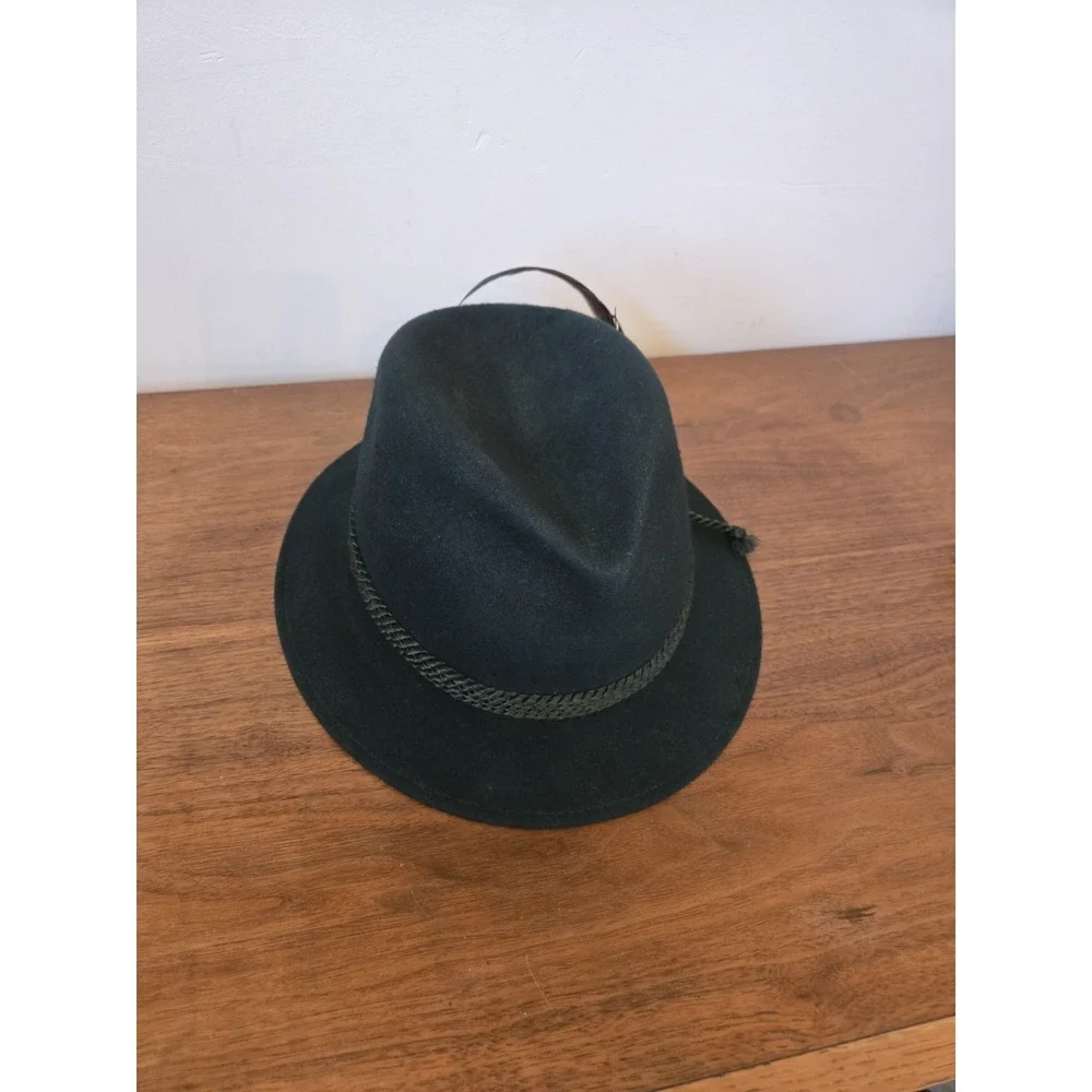 Unbranded vintage alpine